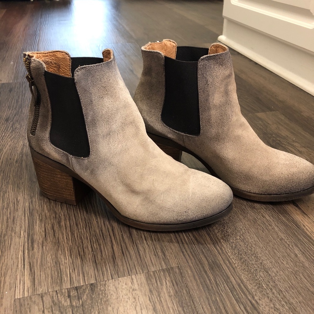 Kanna suede boots